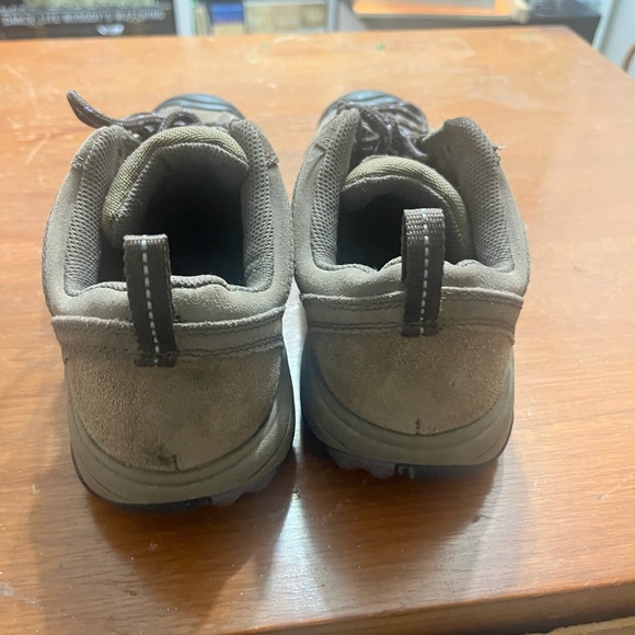 Keen women’s walking shoe - Picture 3 of 5